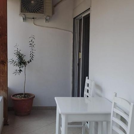 Michalis, 2-bedroom apartment in Saranda Exterior foto