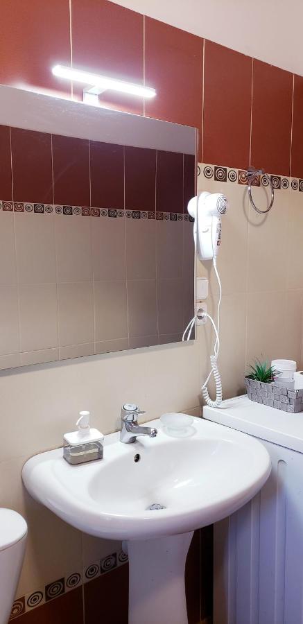 Michalis, 2-bedroom apartment in Saranda Exterior foto